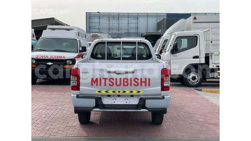 Big with watermark mitsubishi l200 ashanti import dubai 55619