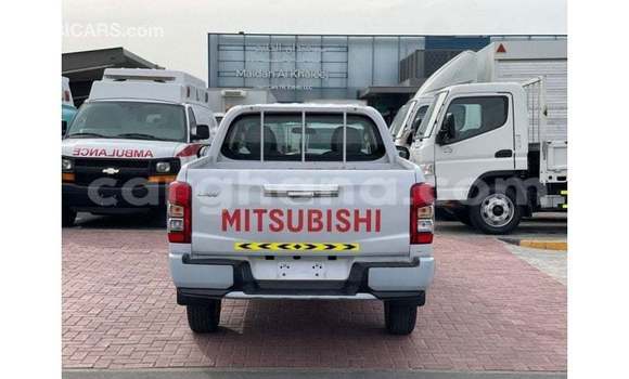 Ra Imported Mitsubishi L200 funfun Ọkọ̀ in Import - Dubai ni Ashanti Ra Imported Mitsubishi L200 funfun Ọkọ̀ in Import - Dubai ni Ashanti