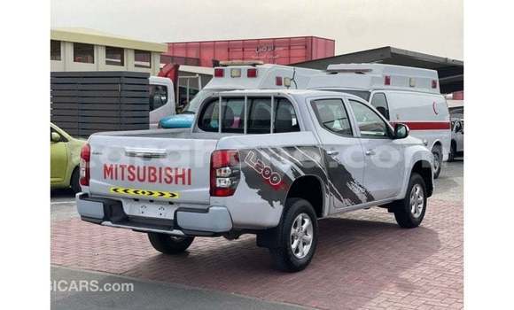 Ra Imported Mitsubishi L200 funfun Ọkọ̀ in Import - Dubai ni Ashanti Ra Imported Mitsubishi L200 funfun Ọkọ̀ in Import - Dubai ni Ashanti