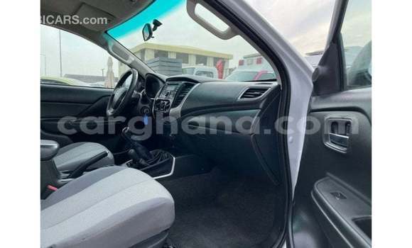 Ra Imported Mitsubishi L200 funfun Ọkọ̀ in Import - Dubai ni Ashanti Ra Imported Mitsubishi L200 funfun Ọkọ̀ in Import - Dubai ni Ashanti