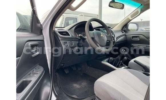 Ra Imported Mitsubishi L200 funfun Ọkọ̀ in Import - Dubai ni Ashanti Ra Imported Mitsubishi L200 funfun Ọkọ̀ in Import - Dubai ni Ashanti