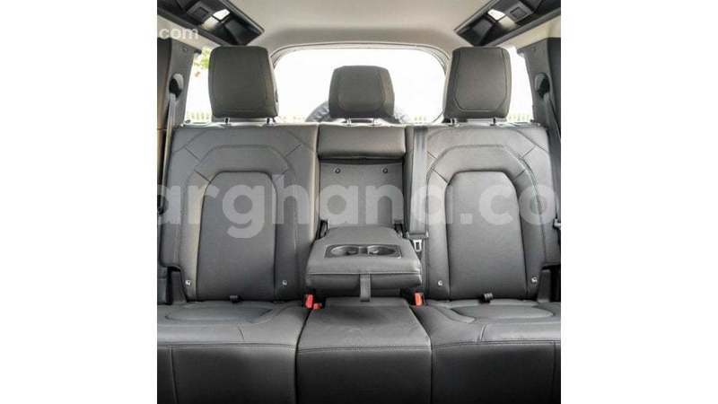 Big with watermark land rover defender ashanti import dubai 55620