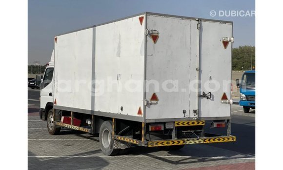 Ra Imported Mitsubishi Carisma funfun Ọkọ̀ in Import - Dubai ni Ashanti Ra Imported Mitsubishi Carisma funfun Ọkọ̀ in Import - Dubai ni Ashanti