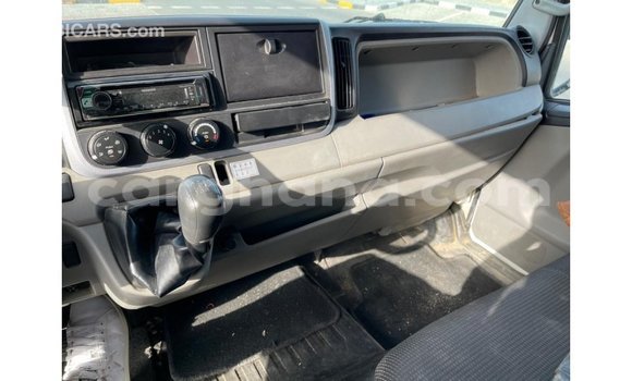 Ra Imported Mitsubishi Carisma funfun Ọkọ̀ in Import - Dubai ni Ashanti Ra Imported Mitsubishi Carisma funfun Ọkọ̀ in Import - Dubai ni Ashanti