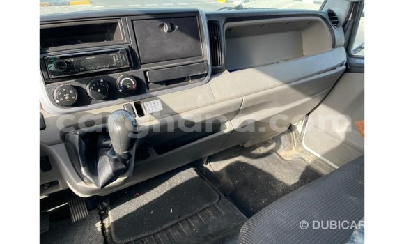 Ra Imported Mitsubishi Carisma funfun Ọkọ̀ in Import - Dubai ni Ashanti Ra Imported Mitsubishi Carisma funfun Ọkọ̀ in Import - Dubai ni Ashanti