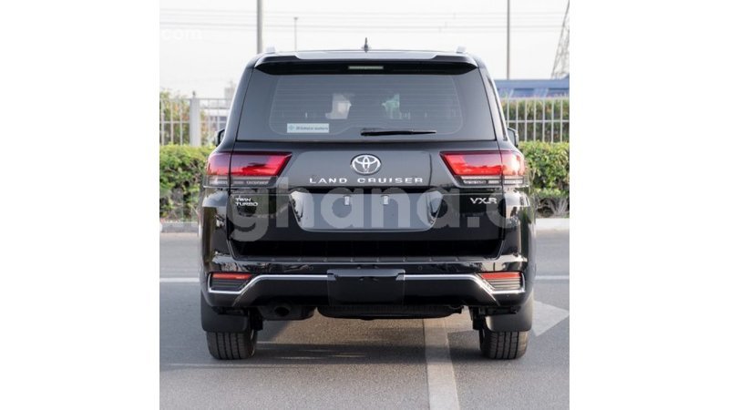 Big with watermark toyota land cruiser ashanti import dubai 55660