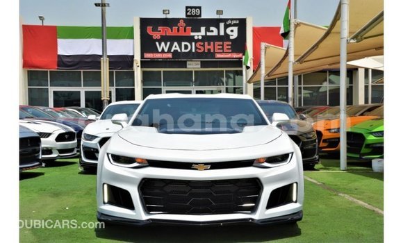 Sayi Imported Chevrolet Camaro White Mota in Import - Dubai a Ashanti Sayi Imported Chevrolet Camaro White Mota in Import - Dubai a Ashanti