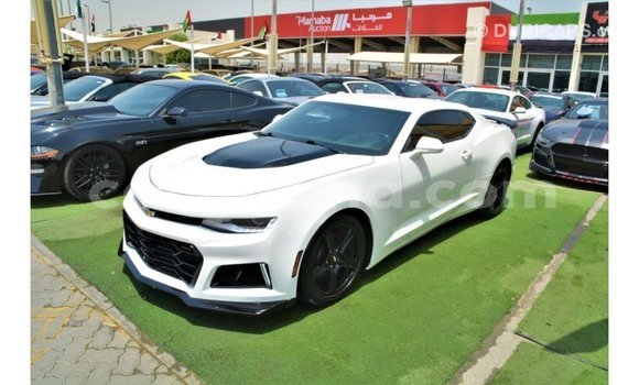 Sayi Imported Chevrolet Camaro White Mota in Import - Dubai a Ashanti Sayi Imported Chevrolet Camaro White Mota in Import - Dubai a Ashanti