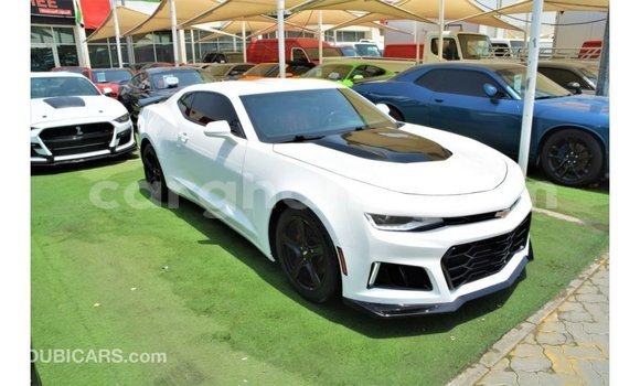 Sayi Imported Chevrolet Camaro White Mota in Import - Dubai a Ashanti Sayi Imported Chevrolet Camaro White Mota in Import - Dubai a Ashanti
