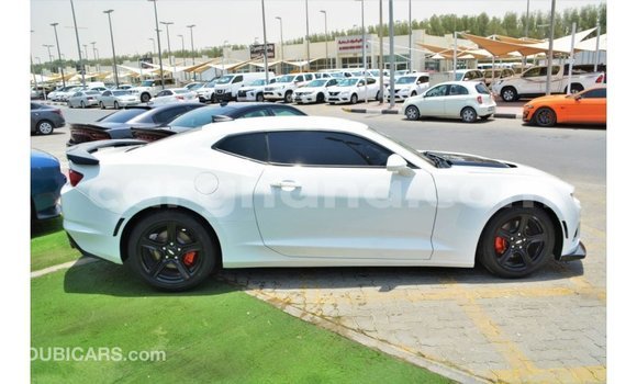 Sayi Imported Chevrolet Camaro White Mota in Import - Dubai a Ashanti Sayi Imported Chevrolet Camaro White Mota in Import - Dubai a Ashanti