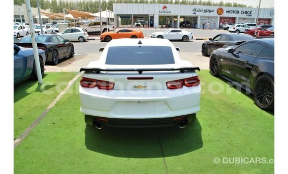 Sayi Imported Chevrolet Camaro White Mota in Import - Dubai a Ashanti Sayi Imported Chevrolet Camaro White Mota in Import - Dubai a Ashanti