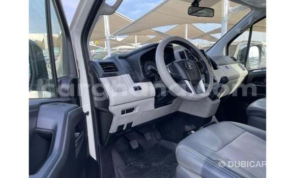 Ra Imported Toyota Hiace funfun Ọkọ̀ in Import - Dubai ni Ashanti Ra Imported Toyota Hiace funfun Ọkọ̀ in Import - Dubai ni Ashanti