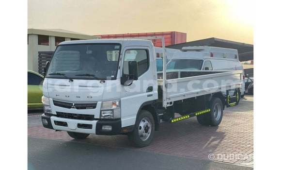 Ra Imported Mitsubishi Carisma funfun Ọkọ̀ in Import - Dubai ni Ashanti Ra Imported Mitsubishi Carisma funfun Ọkọ̀ in Import - Dubai ni Ashanti