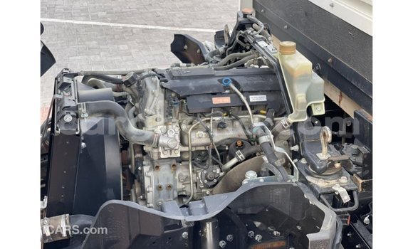 Ra Imported Mitsubishi Carisma funfun Ọkọ̀ in Import - Dubai ni Ashanti Ra Imported Mitsubishi Carisma funfun Ọkọ̀ in Import - Dubai ni Ashanti