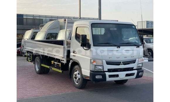 Ra Imported Mitsubishi Carisma funfun Ọkọ̀ in Import - Dubai ni Ashanti Ra Imported Mitsubishi Carisma funfun Ọkọ̀ in Import - Dubai ni Ashanti