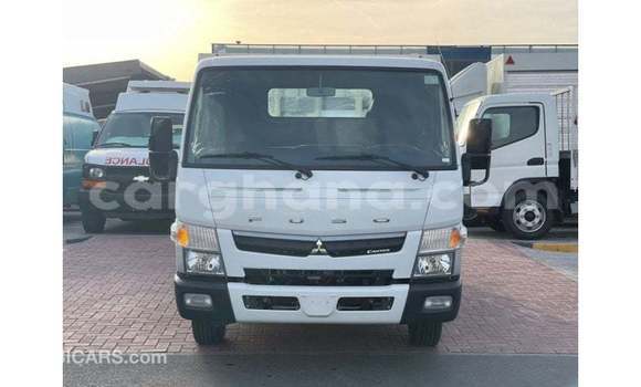 Ra Imported Mitsubishi Carisma funfun Ọkọ̀ in Import - Dubai ni Ashanti Ra Imported Mitsubishi Carisma funfun Ọkọ̀ in Import - Dubai ni Ashanti