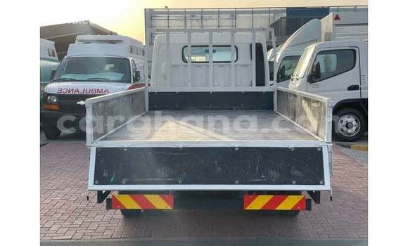 Ra Imported Mitsubishi Carisma funfun Ọkọ̀ in Import - Dubai ni Ashanti Ra Imported Mitsubishi Carisma funfun Ọkọ̀ in Import - Dubai ni Ashanti