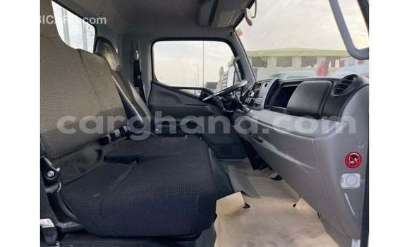 Ra Imported Mitsubishi Carisma funfun Ọkọ̀ in Import - Dubai ni Ashanti Ra Imported Mitsubishi Carisma funfun Ọkọ̀ in Import - Dubai ni Ashanti