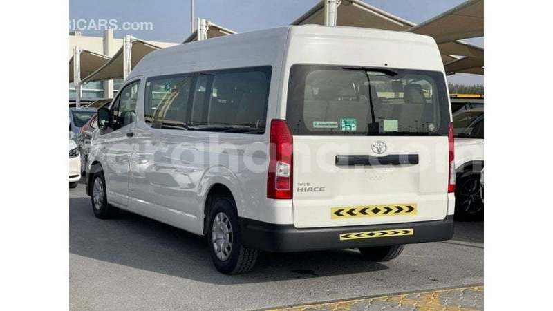 Big with watermark toyota hiace ashanti import dubai 55677