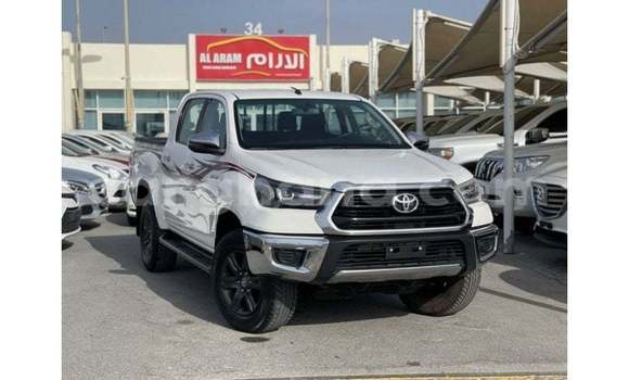 Sayi Imported Toyota Hilux White Mota in Import - Dubai a Ashanti Sayi Imported Toyota Hilux White Mota in Import - Dubai a Ashanti