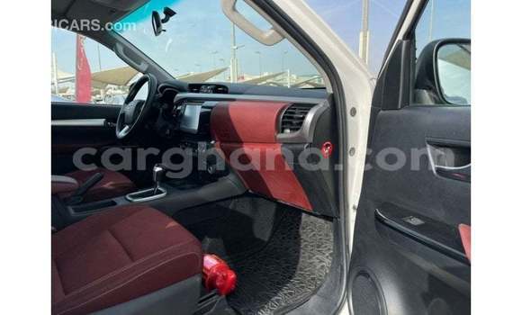 Sayi Imported Toyota Hilux White Mota in Import - Dubai a Ashanti Sayi Imported Toyota Hilux White Mota in Import - Dubai a Ashanti