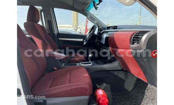 Sayi Imported Toyota Hilux White Mota in Import - Dubai a Ashanti Sayi Imported Toyota Hilux White Mota in Import - Dubai a Ashanti