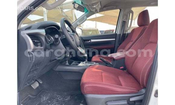 Sayi Imported Toyota Hilux White Mota in Import - Dubai a Ashanti Sayi Imported Toyota Hilux White Mota in Import - Dubai a Ashanti