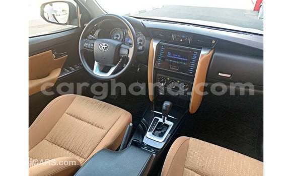 Sayi Imported Toyota Fortuner White Mota in Import - Dubai a Ashanti Sayi Imported Toyota Fortuner White Mota in Import - Dubai a Ashanti