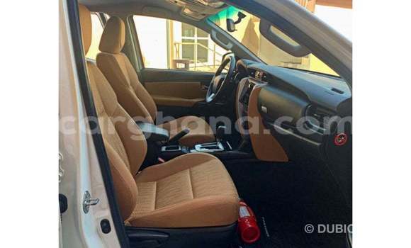 Sayi Imported Toyota Fortuner White Mota in Import - Dubai a Ashanti Sayi Imported Toyota Fortuner White Mota in Import - Dubai a Ashanti