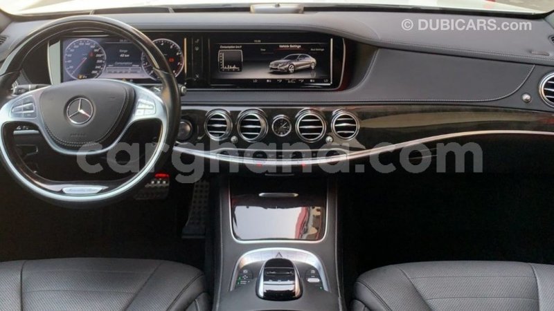 Big with watermark mercedes benz a200 ashanti import dubai 55694