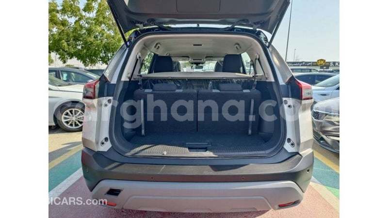 Big with watermark nissan evalia ashanti import dubai 55705