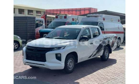 Ra Imported Mitsubishi L200 funfun Ọkọ̀ in Import - Dubai ni Ashanti Ra Imported Mitsubishi L200 funfun Ọkọ̀ in Import - Dubai ni Ashanti
