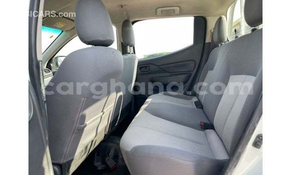Ra Imported Mitsubishi L200 funfun Ọkọ̀ in Import - Dubai ni Ashanti Ra Imported Mitsubishi L200 funfun Ọkọ̀ in Import - Dubai ni Ashanti