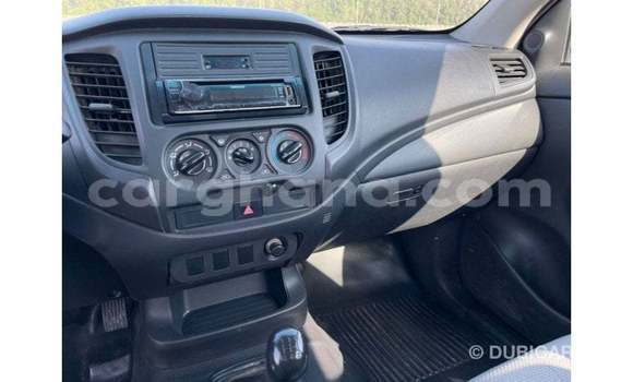 Ra Imported Mitsubishi L200 funfun Ọkọ̀ in Import - Dubai ni Ashanti Ra Imported Mitsubishi L200 funfun Ọkọ̀ in Import - Dubai ni Ashanti