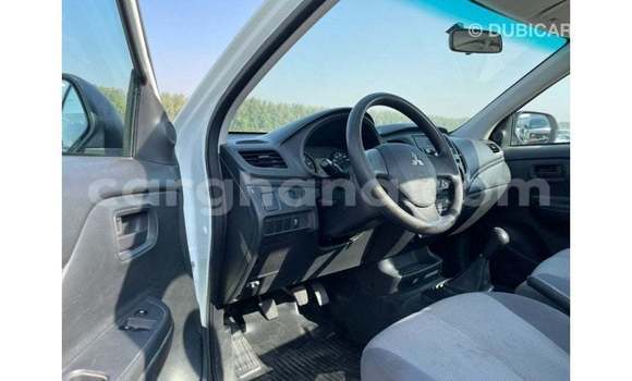 Ra Imported Mitsubishi L200 funfun Ọkọ̀ in Import - Dubai ni Ashanti Ra Imported Mitsubishi L200 funfun Ọkọ̀ in Import - Dubai ni Ashanti