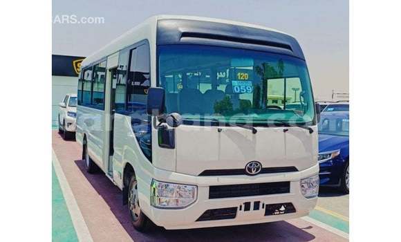 Ra Imported Toyota Coaster funfun Ọkọ̀ in Import - Dubai ni Ashanti Ra Imported Toyota Coaster funfun Ọkọ̀ in Import - Dubai ni Ashanti