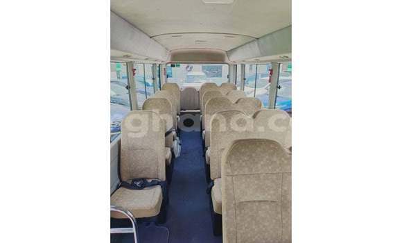 Ra Imported Toyota Coaster funfun Ọkọ̀ in Import - Dubai ni Ashanti Ra Imported Toyota Coaster funfun Ọkọ̀ in Import - Dubai ni Ashanti