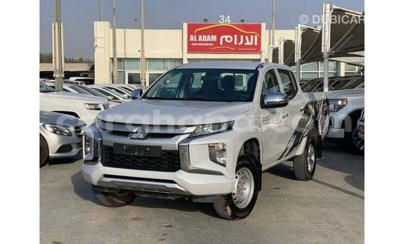 Ra Imported Mitsubishi L200 funfun Ọkọ̀ in Import - Dubai ni Ashanti Ra Imported Mitsubishi L200 funfun Ọkọ̀ in Import - Dubai ni Ashanti