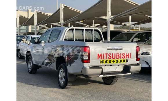 Ra Imported Mitsubishi L200 funfun Ọkọ̀ in Import - Dubai ni Ashanti Ra Imported Mitsubishi L200 funfun Ọkọ̀ in Import - Dubai ni Ashanti