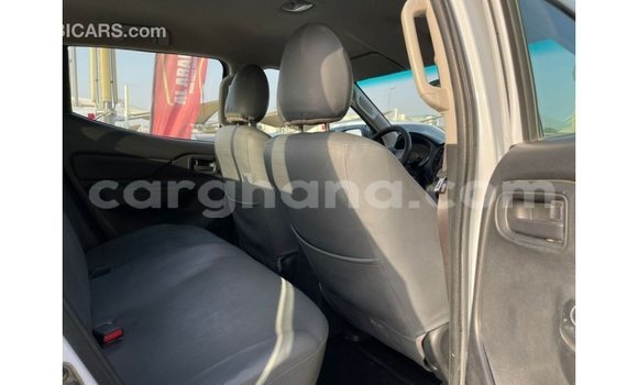 Ra Imported Mitsubishi L200 funfun Ọkọ̀ in Import - Dubai ni Ashanti Ra Imported Mitsubishi L200 funfun Ọkọ̀ in Import - Dubai ni Ashanti