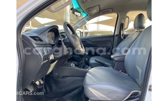 Ra Imported Mitsubishi L200 funfun Ọkọ̀ in Import - Dubai ni Ashanti Ra Imported Mitsubishi L200 funfun Ọkọ̀ in Import - Dubai ni Ashanti