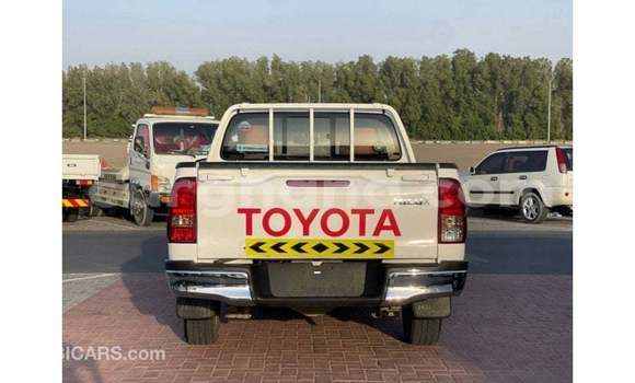 Buy Import Toyota Hilux White Car in Import - Dubai in Ashanti Buy Import Toyota Hilux White Car in Import - Dubai in Ashanti