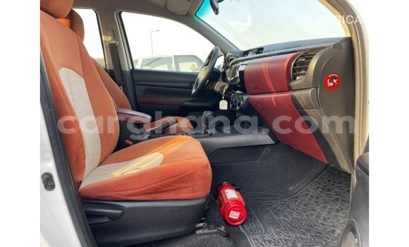 Buy Import Toyota Hilux White Car in Import - Dubai in Ashanti Buy Import Toyota Hilux White Car in Import - Dubai in Ashanti