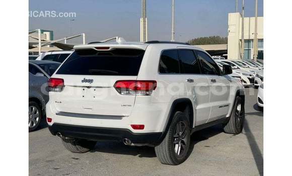 Ra Imported Jeep Grand Cherokee funfun Ọkọ̀ in Import - Dubai ni Ashanti Ra Imported Jeep Grand Cherokee funfun Ọkọ̀ in Import - Dubai ni Ashanti