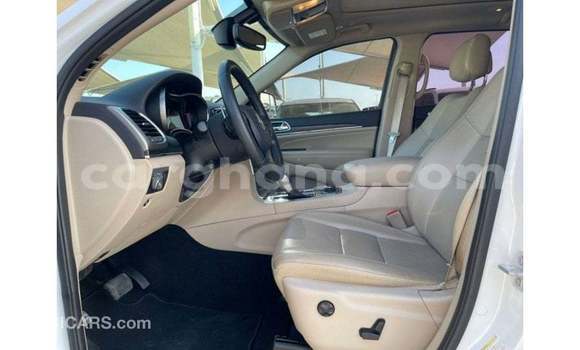 Ra Imported Jeep Grand Cherokee funfun Ọkọ̀ in Import - Dubai ni Ashanti Ra Imported Jeep Grand Cherokee funfun Ọkọ̀ in Import - Dubai ni Ashanti