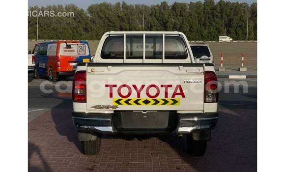 Ra Imported Toyota Hilux funfun Ọkọ̀ in Import - Dubai ni Ashanti Ra Imported Toyota Hilux funfun Ọkọ̀ in Import - Dubai ni Ashanti