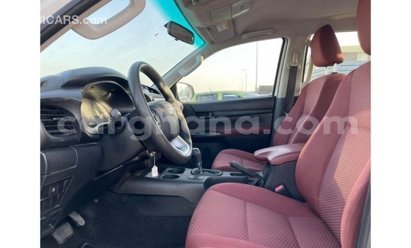 Ra Imported Toyota Hilux funfun Ọkọ̀ in Import - Dubai ni Ashanti Ra Imported Toyota Hilux funfun Ọkọ̀ in Import - Dubai ni Ashanti