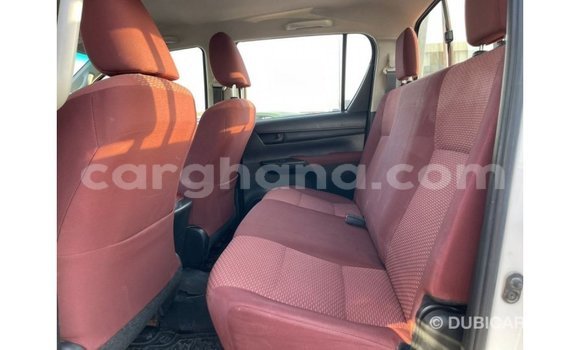 Ra Imported Toyota Hilux funfun Ọkọ̀ in Import - Dubai ni Ashanti Ra Imported Toyota Hilux funfun Ọkọ̀ in Import - Dubai ni Ashanti