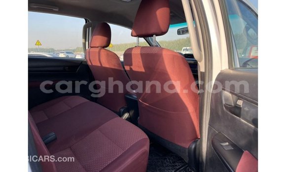 Ra Imported Toyota Hilux funfun Ọkọ̀ in Import - Dubai ni Ashanti Ra Imported Toyota Hilux funfun Ọkọ̀ in Import - Dubai ni Ashanti