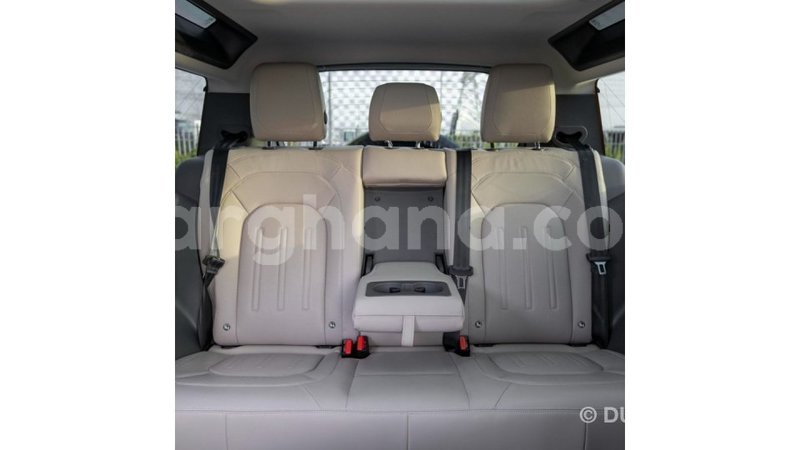 Big with watermark land rover defender ashanti import dubai 55784